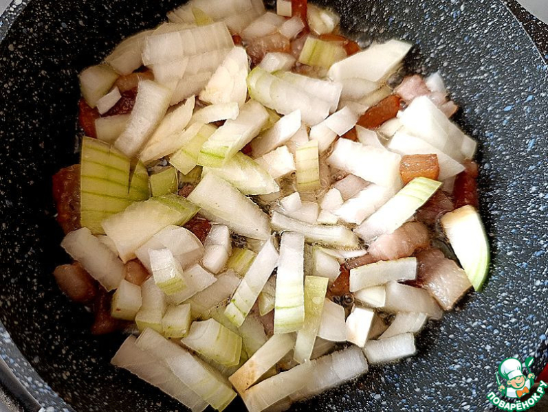 Рассыпчатая пшённая каша со шкварками
