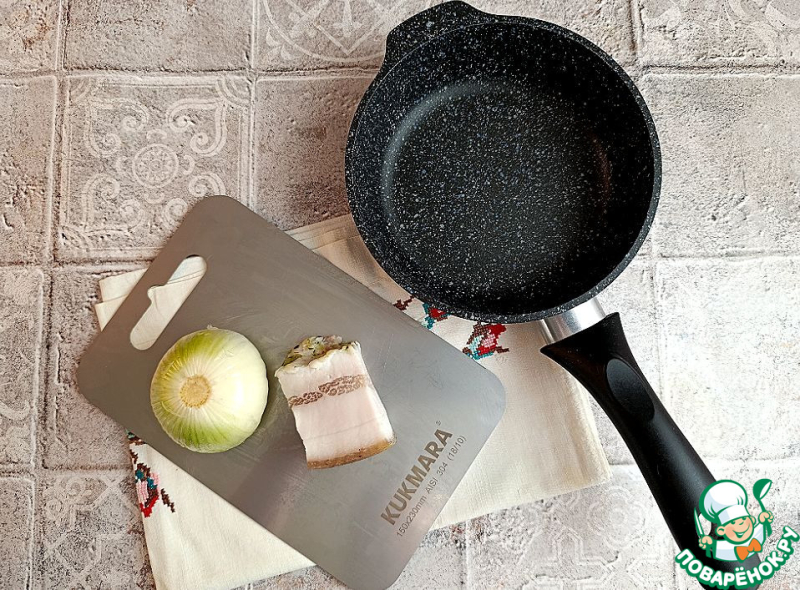 Рассыпчатая пшённая каша со шкварками