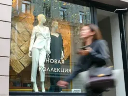 Российские ритейлеры стали массово закрывать магазины из-за экономии россиян