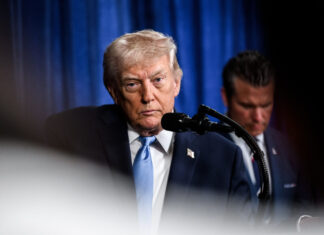 СМИ: Если Трамп решит перекрыть разведданные Украине, директор ЦРУ его поддержит