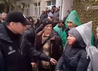 СМИ: Из Олешек в Украину отправились 11 автобусов, в Россию — четыре
