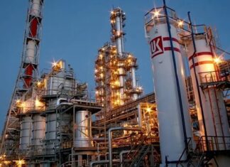 СМИ: Россия увеличивает производство дизеля после сделки с США