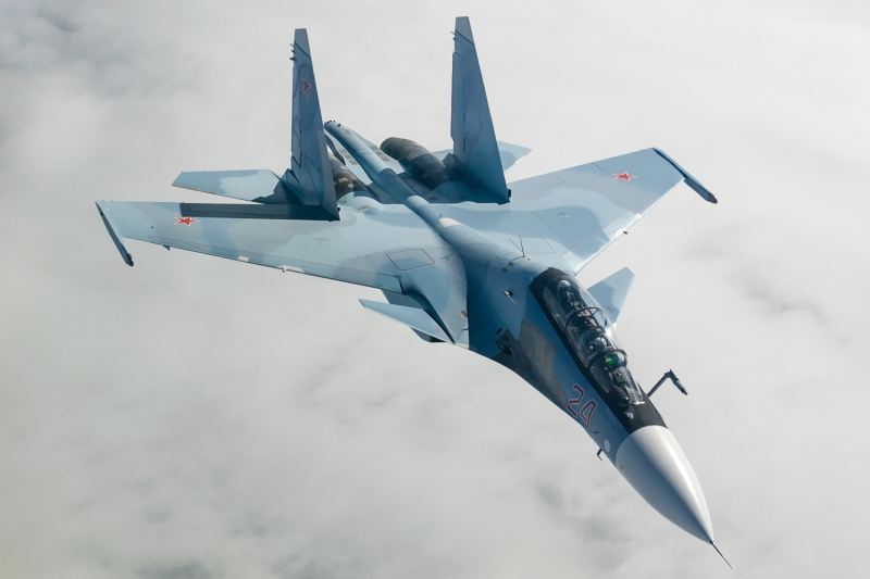 СМИ: В России разбился истребитель Су-30СМ | ВИДЕО