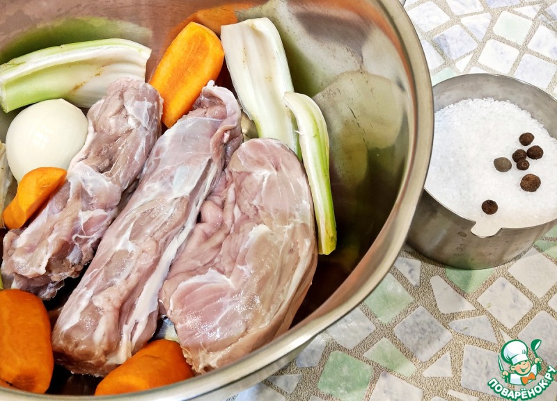 Суп из индейки с овощами и чечевицей