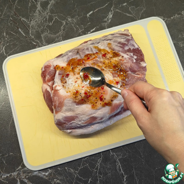 Свиная шея с ароматной корочкой