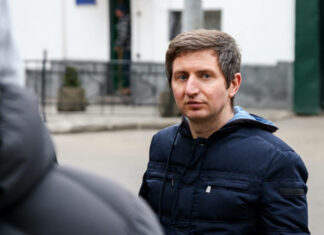 Во Львове полиция доставила в ТЦК скандального псевдоактивиста Стахива