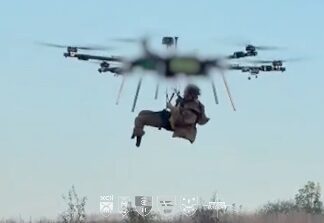 Впервые в мире: Украинские военные эвакуировали раненого с фронта с помощью гексакоптера | ВИДЕО