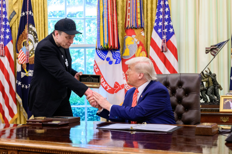 WSJ: Трамп попросил Маска снять ограничения на использование Starlink в Украине