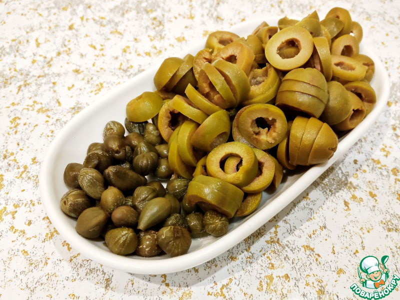 Жареный винегрет с оливками и каперсами