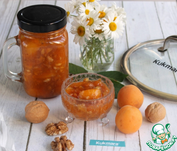Абрикосовое варенье с орехами