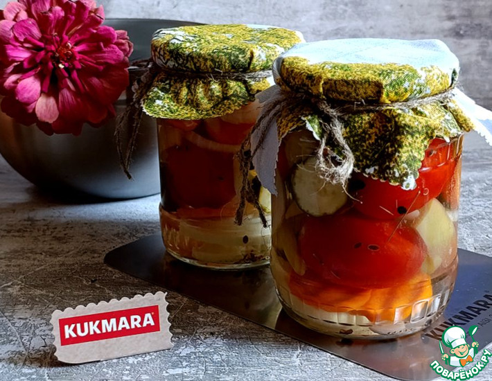 Ассорти из маринованных овощей