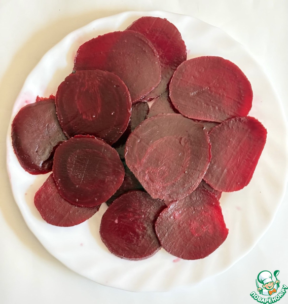 Башенки из свеклы и груши