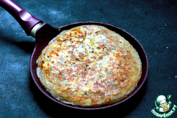 Безглютеновая лепешка с мясом и сыром