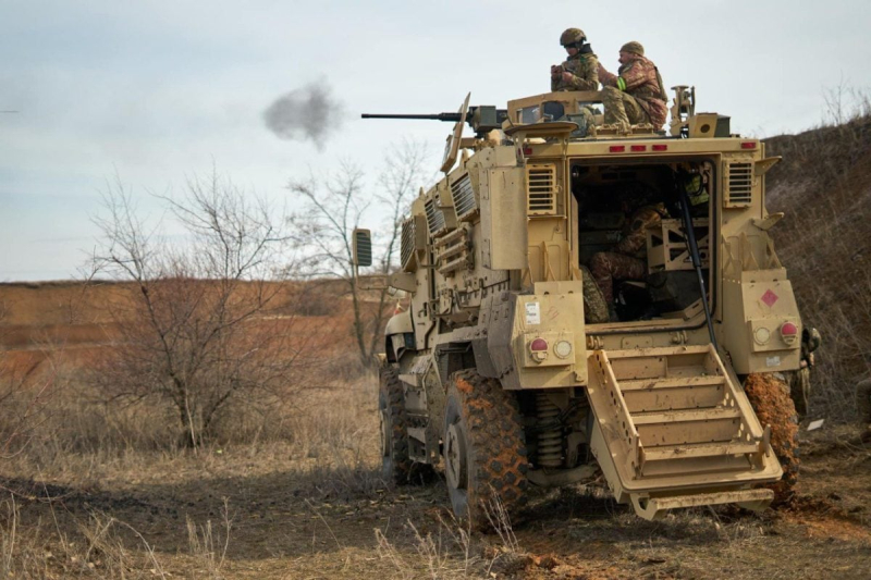 Bloomberg: Италия резко тормозит программу НАТО по закупке оружия для Украины