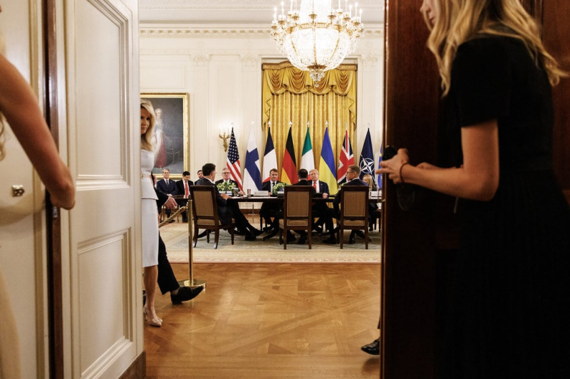Bloomberg: США и Европа немедленно приступают к работе над гарантиями безопасности для Украины
