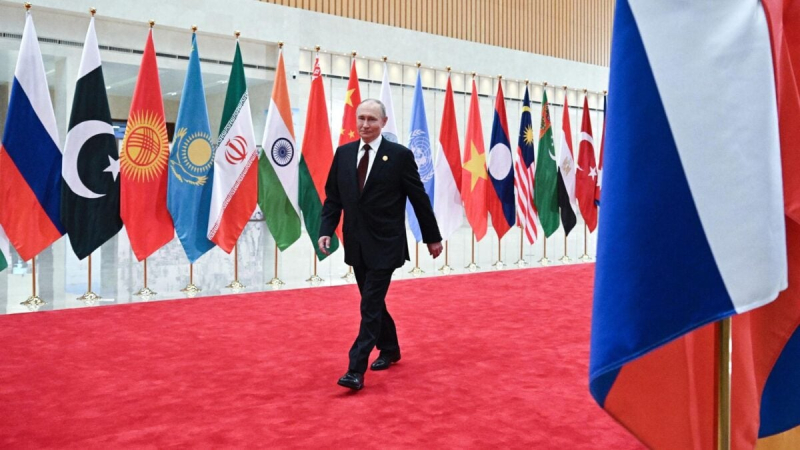 Bloomberg: Запад может заставить Путина пересмотреть его планы против Украины