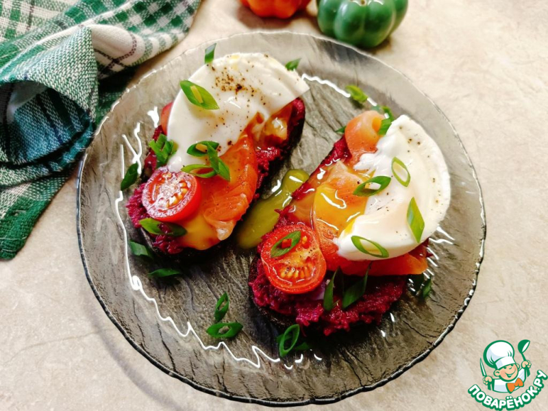 Бутерброд с форелью и яйцом