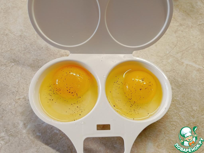 Бутерброд с форелью и яйцом