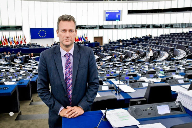 Бывший депутат Европарламента признался во взяточничестве за продвижение российских нарративов