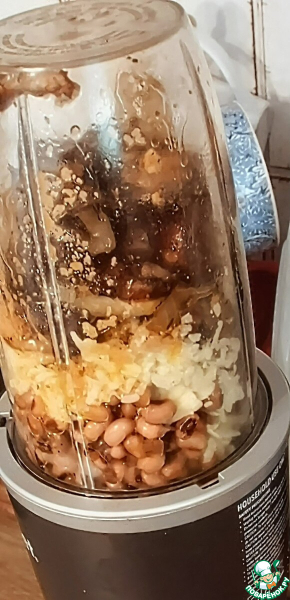 Cэндвичи с грибами, сыром и фасолью