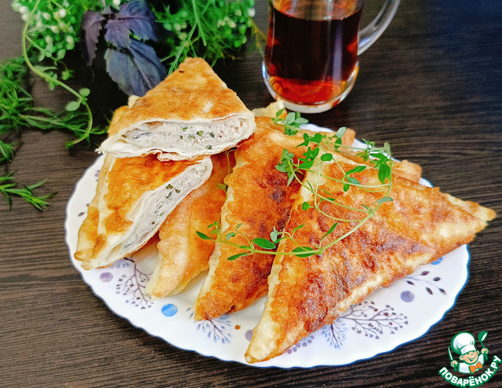 Чебуреки из лаваша с эстрагоном и орегано