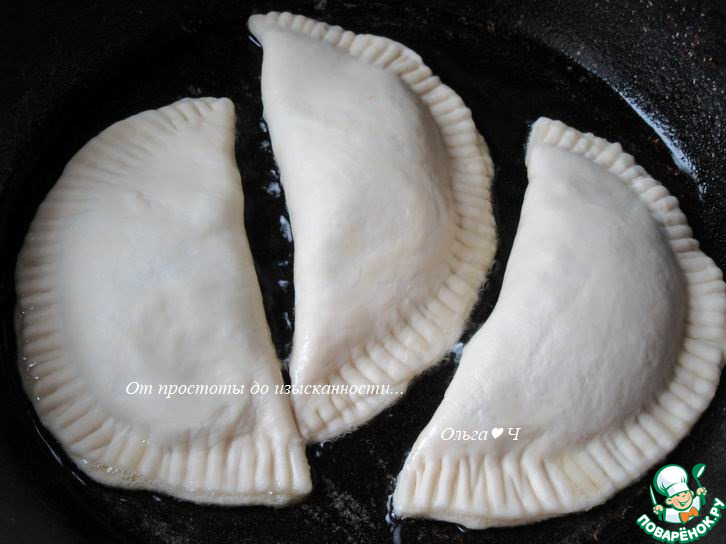 Чебуреки с капустой и шпинатом