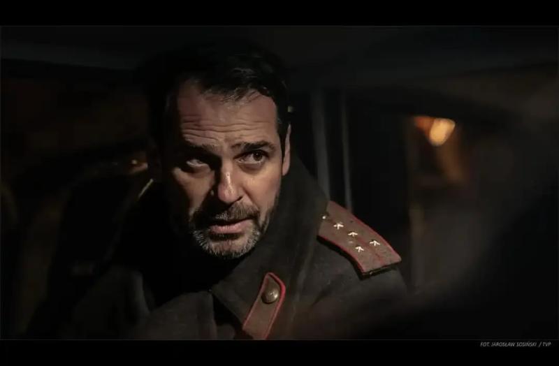 Что известно о польском актере Павеле Делонге, который сыграл Адама в "Кофе с кардамоном"