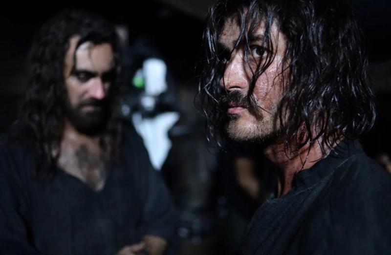 Что известно о звезде фильма "КИЛЛХАУС" Сергея Стрельникова и развелся ли он с женой