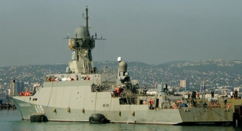 Defense Express: Российский носитель «Калибров» врезался в танкер, убегая от украинских дронов