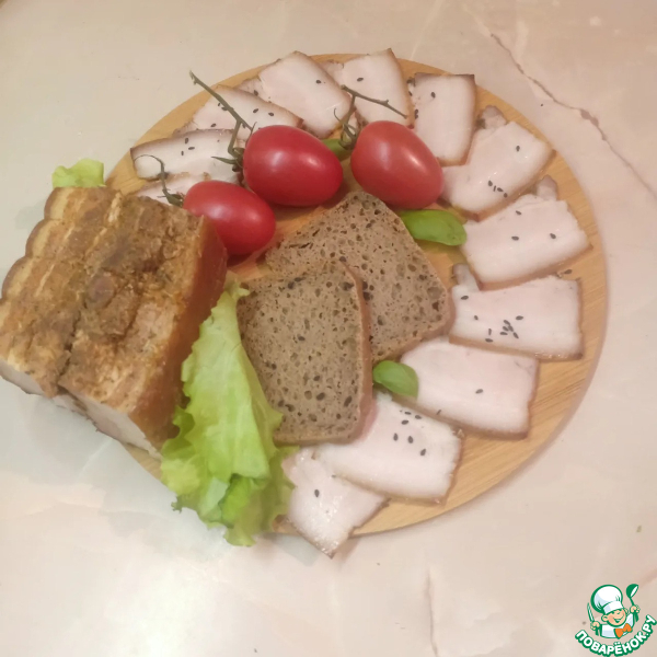 Домашняя грудинка, запеченная в фольге