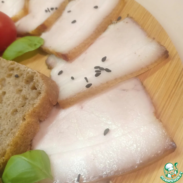 Домашняя грудинка, запеченная в фольге