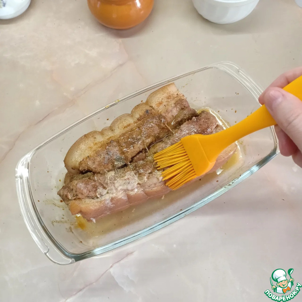 Домашняя грудинка, запеченная в фольге