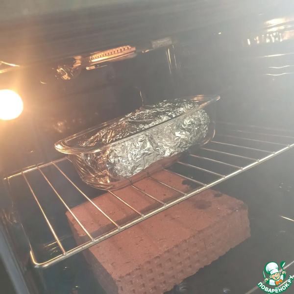 Домашняя грудинка, запеченная в фольге