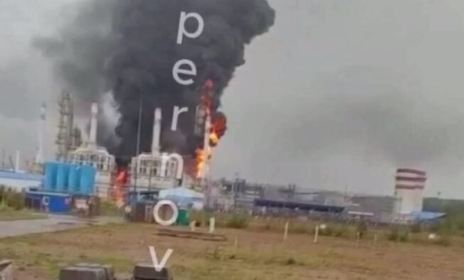 Дроны попали в «сердце» одного из крупнейших газоперерабатывающих заводов в РФ