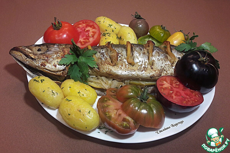 Духовая скумбрия, запеченная в пакете