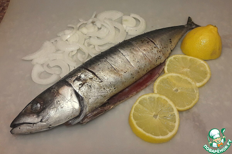 Духовая скумбрия, запеченная в пакете