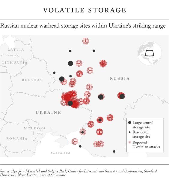 Эксперт: В потенциальной зоне поражения украинских беспилотников и ракет находятся 14 ядерных хранилищ России