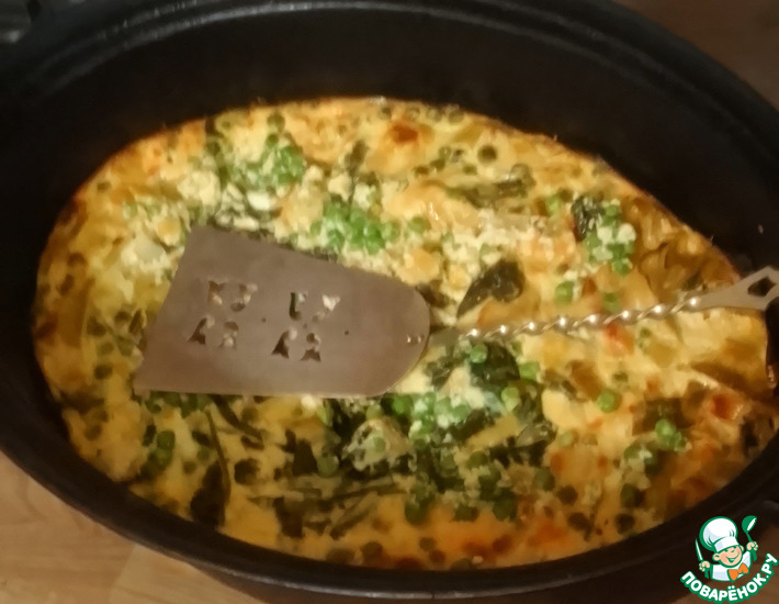 Фриттата с горошком, шпинатом и чеддером