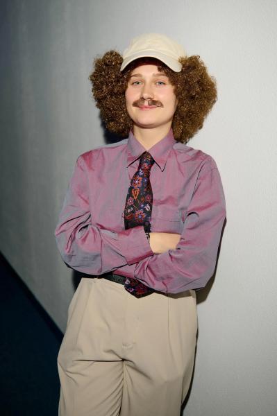 Гадание на картах, песни и импровизация на сцене: как прошла премьера мюзикла "Жил пес Сирко"