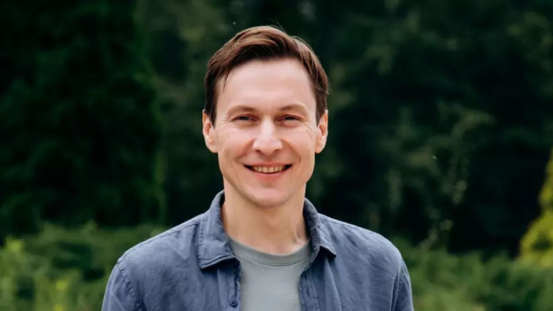 Где сейчас актер сериала "Парочка следователей", после того, как его дом разрушил российский дрон