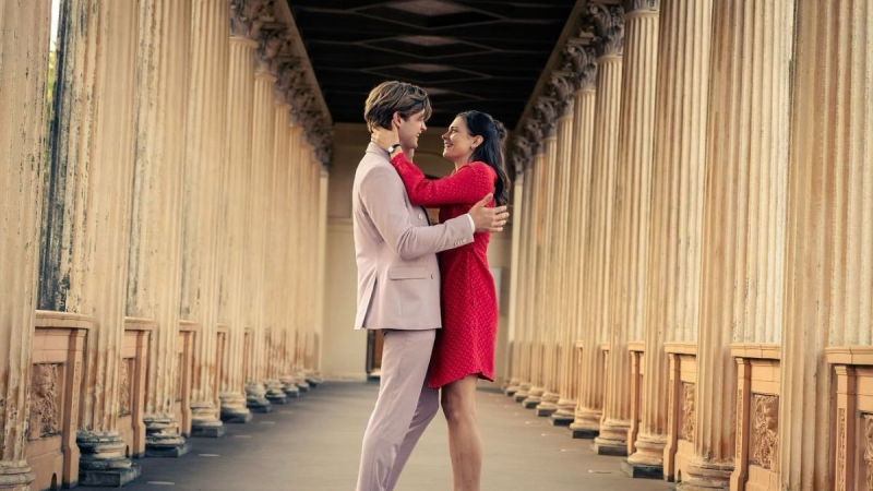 Главные актеры популярного немецкого сериала "Макстон-Холл": что о них известно