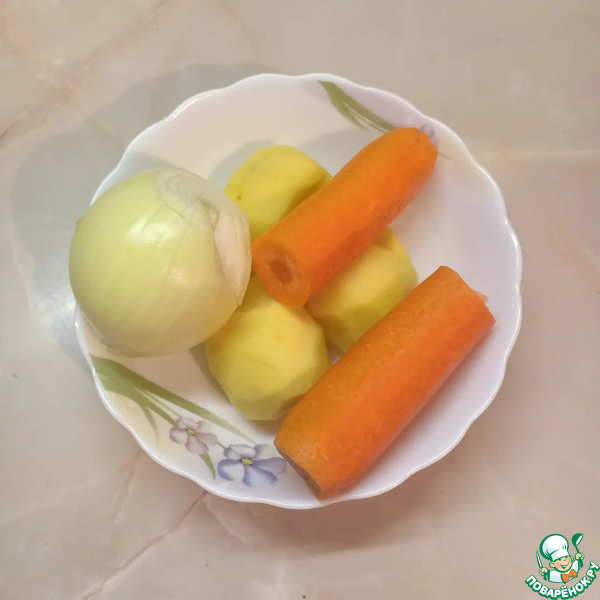 Гороховый крем-суп с копченостями