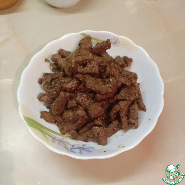 Гречневая лапша с говядиной и овощами