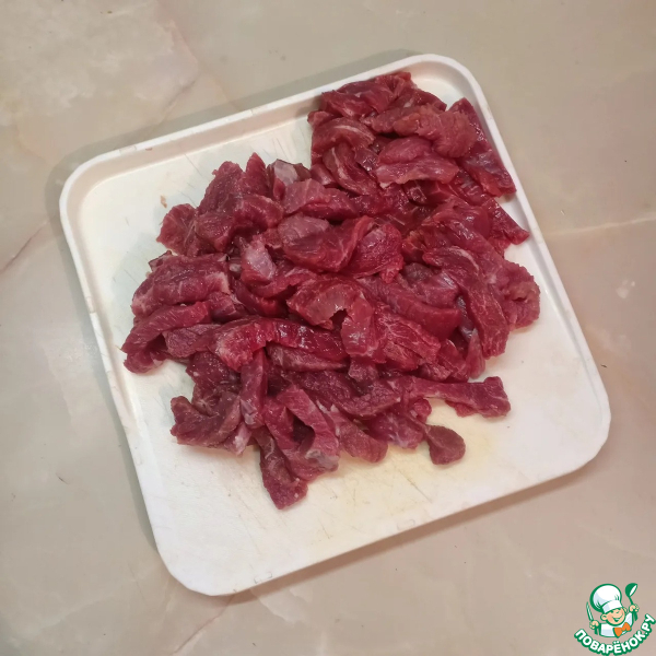 Гречневая лапша с говядиной и овощами