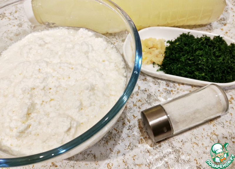 Йогуртовый сыр с чесноком и укропом
