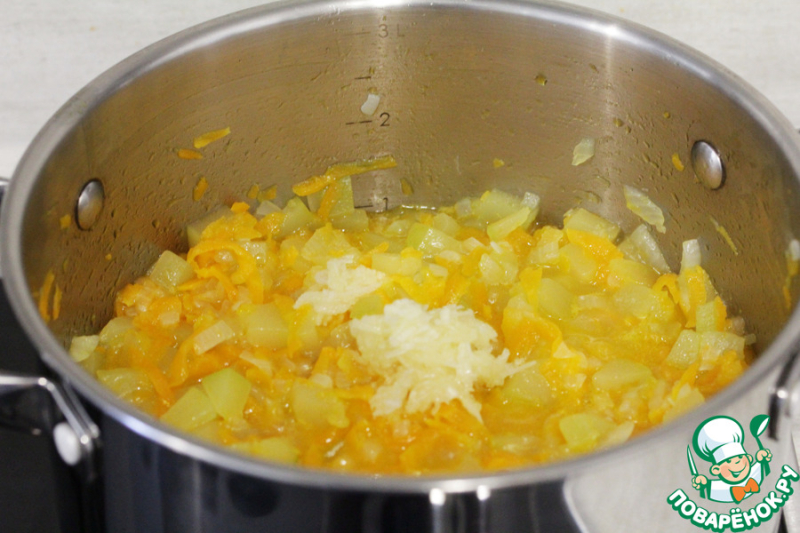 Кабачки с луком и морковью
