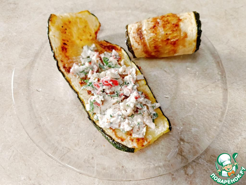 Кабачковые рулетики с крабовым мясом