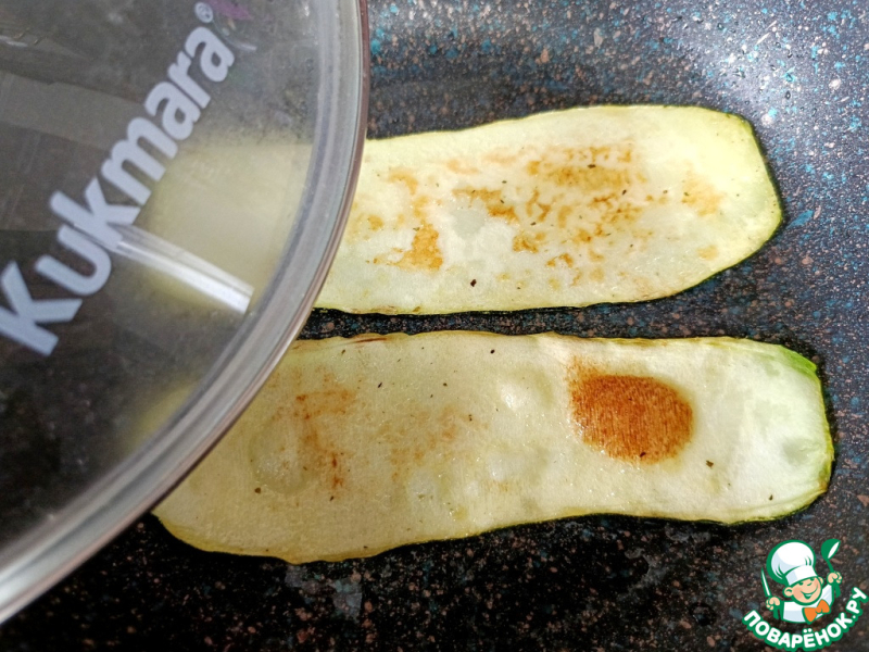 Кабачковые рулетики с крабовым мясом