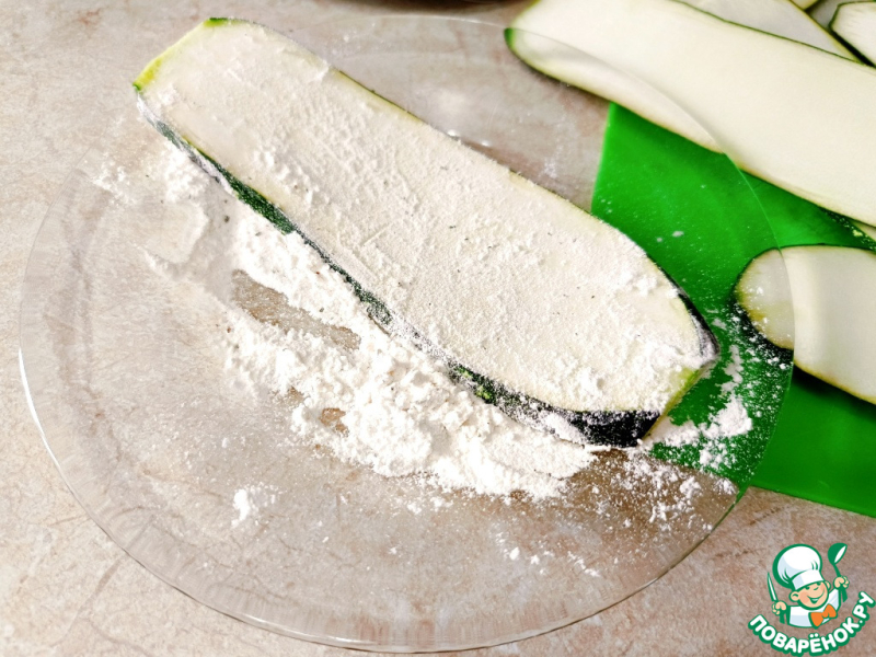 Кабачковые рулетики с крабовым мясом