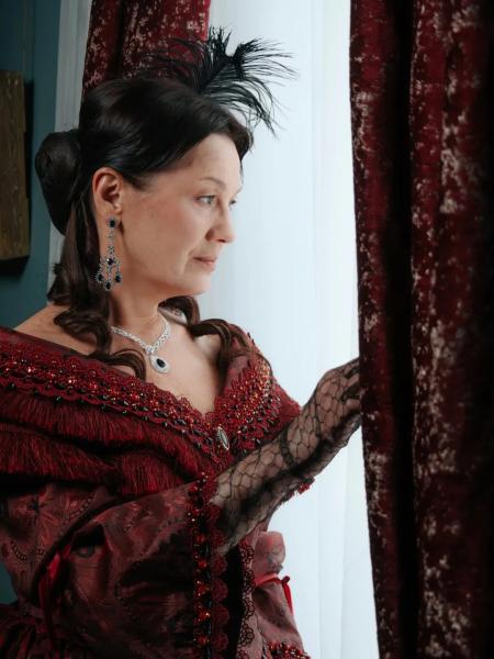 Как меняется в кадре украинская актриса Лариса Руснак: впечатляющие фотосравнения